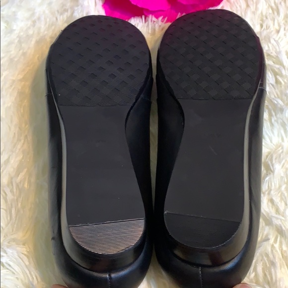 NWOT Array Leather Flats Wide Width - Picture 4 of 8
